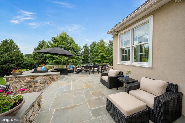 16 HARRISON DR, Newtown Square, PA 19073