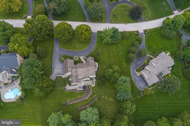 16 HARRISON DR, Newtown Square, PA 19073