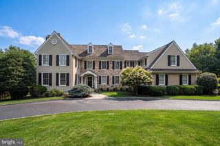 16 HARRISON DR, Newtown Square, PA 19073