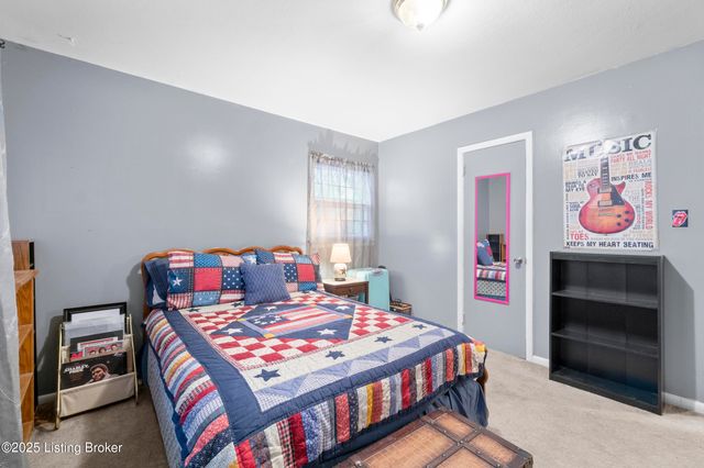 5603 Goldenrod Rd, Louisville, KY 40272