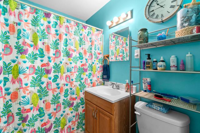 5603 Goldenrod Rd, Louisville, KY 40272