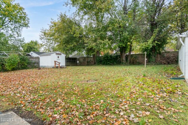 5603 Goldenrod Rd, Louisville, KY 40272