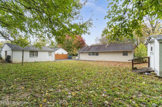 5603 Goldenrod Rd, Louisville, KY 40272