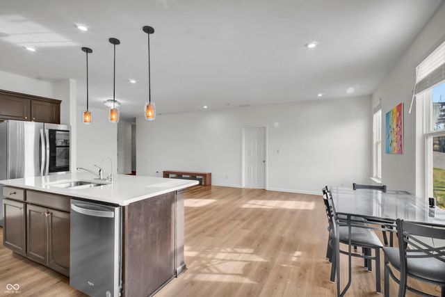 2561 Creek Bank Drive, Columbus, IN 47201