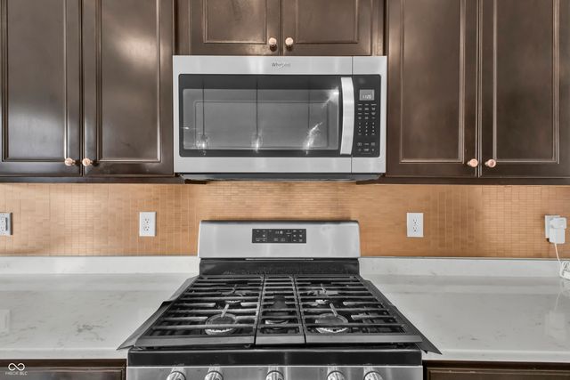 2561 Creek Bank Drive, Columbus, IN 47201