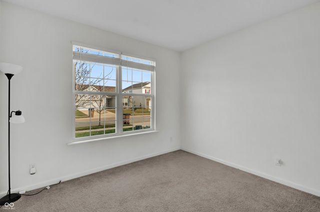 2561 Creek Bank Drive, Columbus, IN 47201