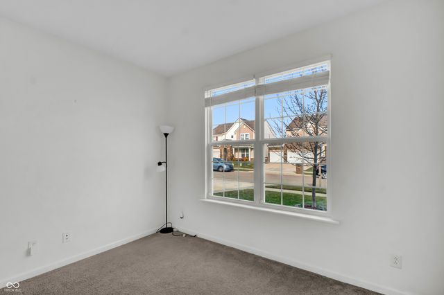 2561 Creek Bank Drive, Columbus, IN 47201