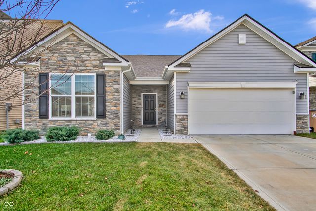 2561 Creek Bank Drive, Columbus, IN 47201