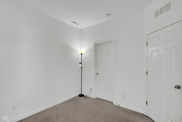 2561 Creek Bank Drive, Columbus, IN 47201