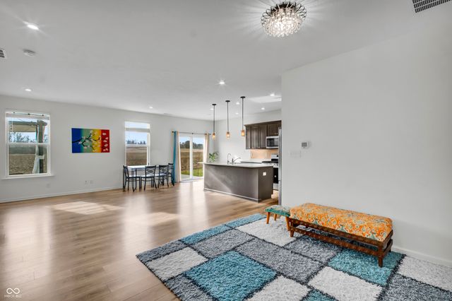 2561 Creek Bank Drive, Columbus, IN 47201