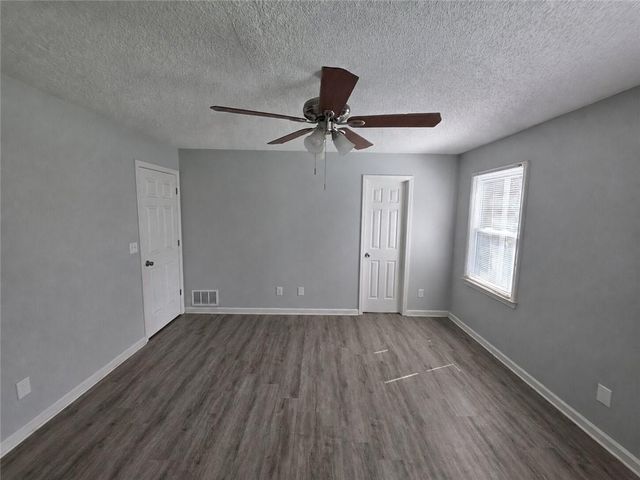 17 Winchester Drive, Euharlee, GA 30145