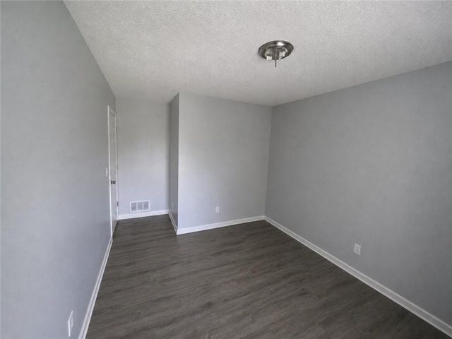 17 Winchester Drive, Euharlee, GA 30145