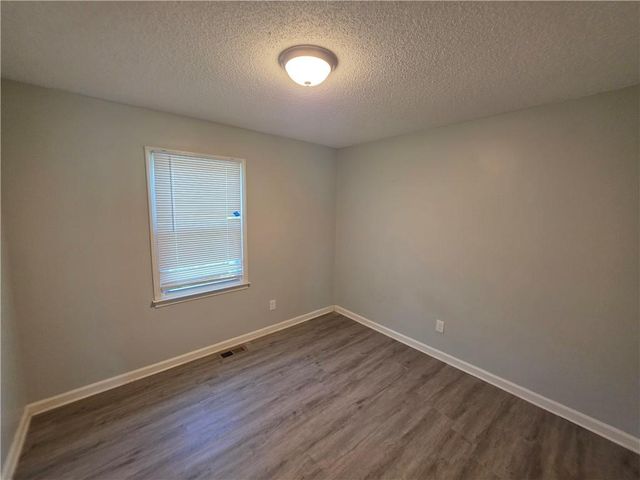 17 Winchester Drive, Euharlee, GA 30145