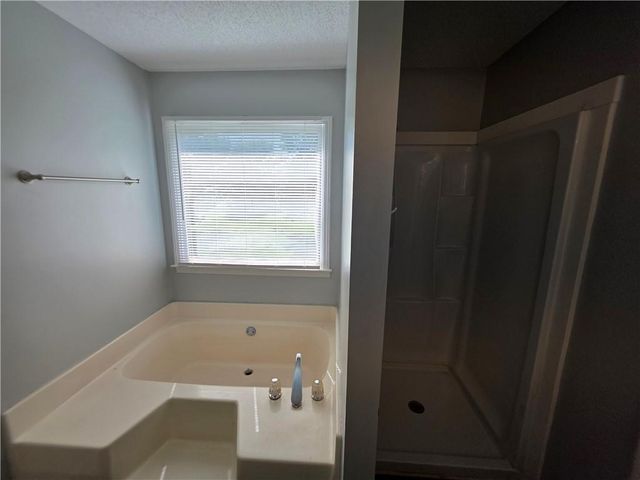 17 Winchester Drive, Euharlee, GA 30145