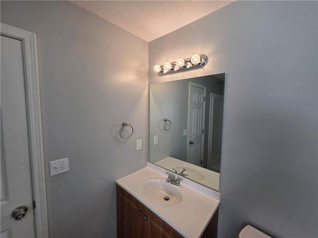 17 Winchester Drive, Euharlee, GA 30145