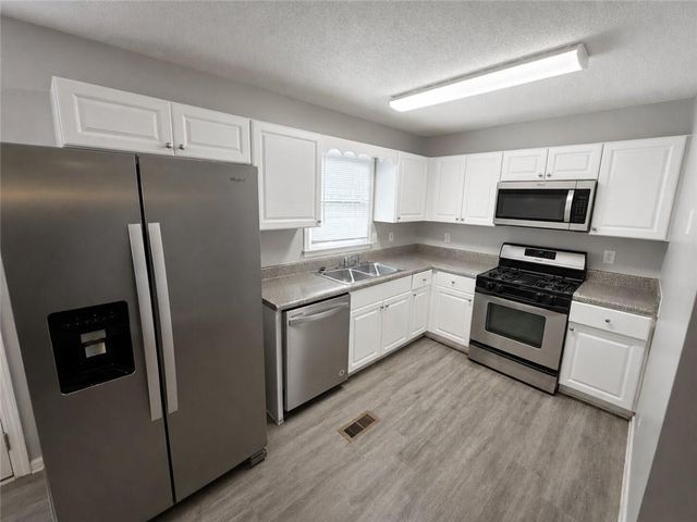 17 Winchester Drive, Euharlee, GA 30145