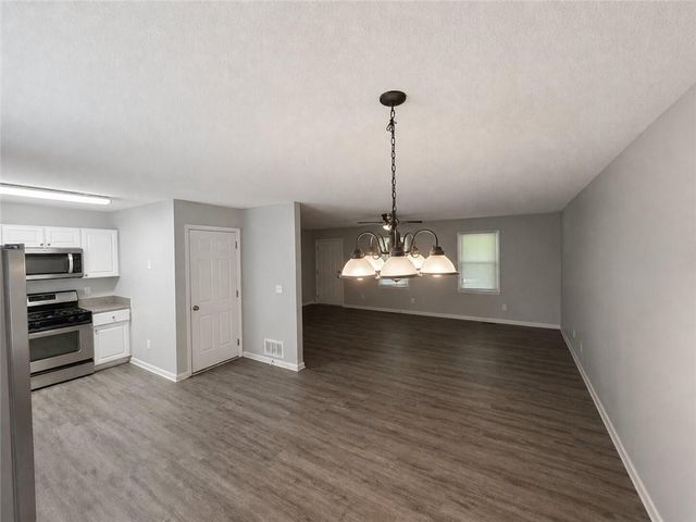 17 Winchester Drive, Euharlee, GA 30145