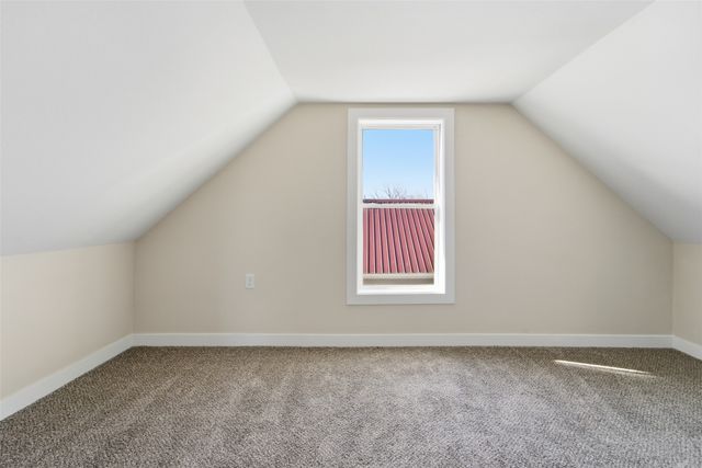 1116 1st Avenue W, Newton, IA 50208