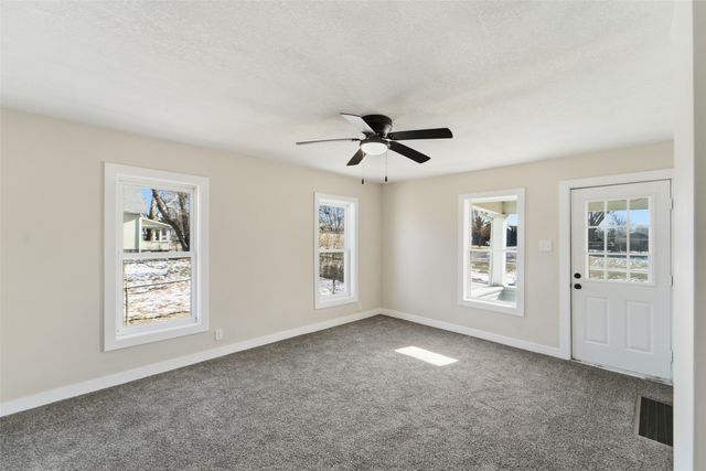 1116 1st Avenue W, Newton, IA 50208