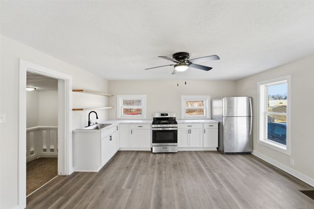 1116 1st Avenue W, Newton, IA 50208