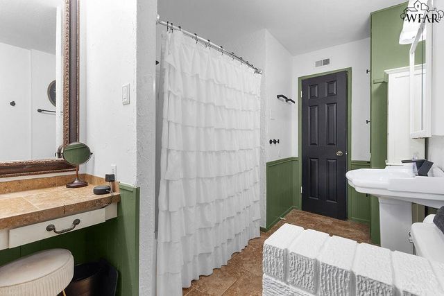 5230 CATSKILLS DRIVE, Wichita Falls, TX 76310