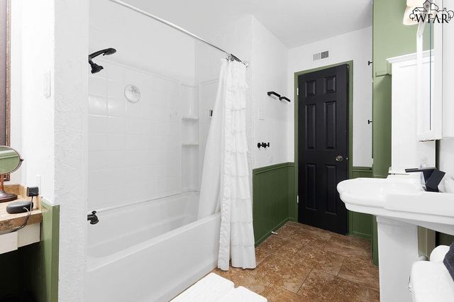 5230 CATSKILLS DRIVE, Wichita Falls, TX 76310