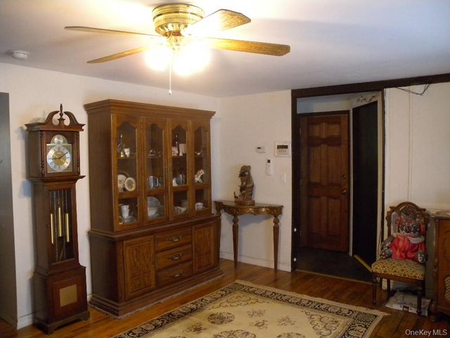 43 Washington Heights Street, Selden, NY 11784