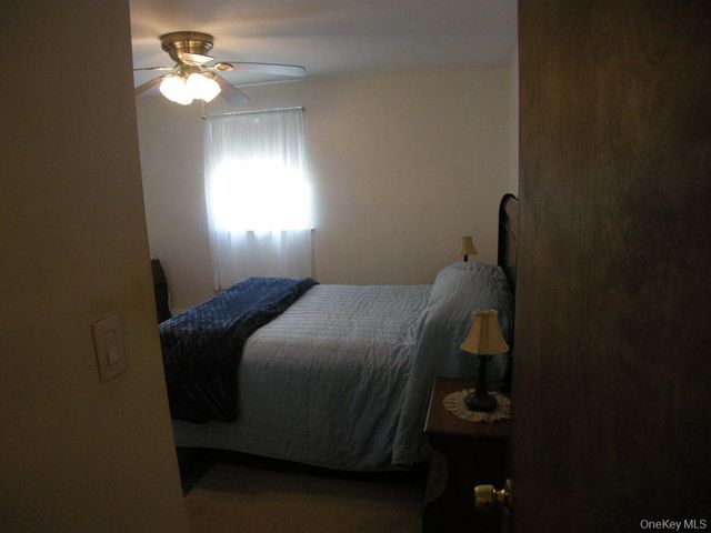 43 Washington Heights Street, Selden, NY 11784