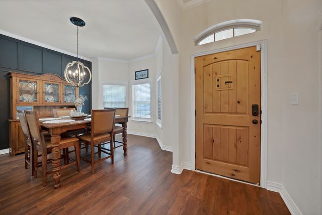 1216 N Elm Street, Weatherford, TX 76086