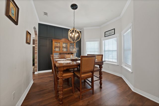1216 N Elm Street, Weatherford, TX 76086