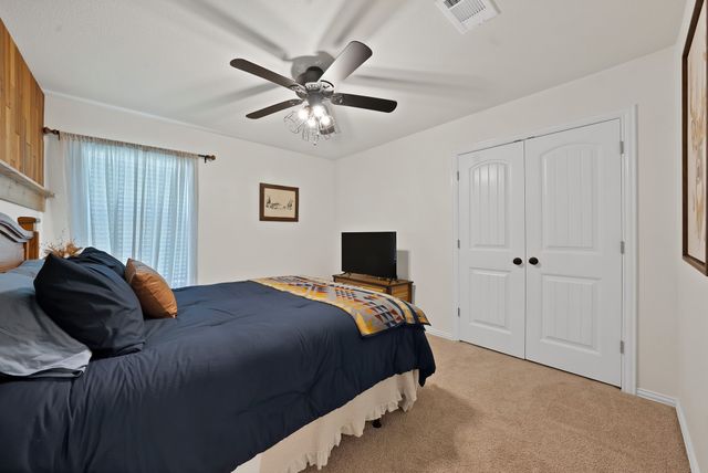 1216 N Elm Street, Weatherford, TX 76086