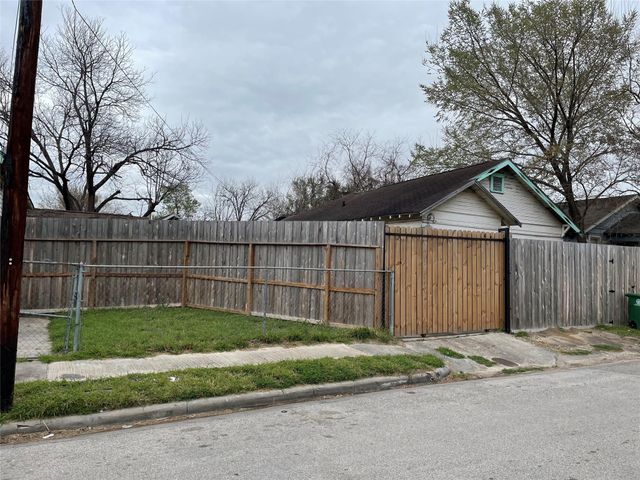 3703 Drew Street, Houston, TX 77004