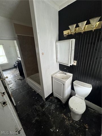 3843 E 78th Street, Cleveland, OH 44105