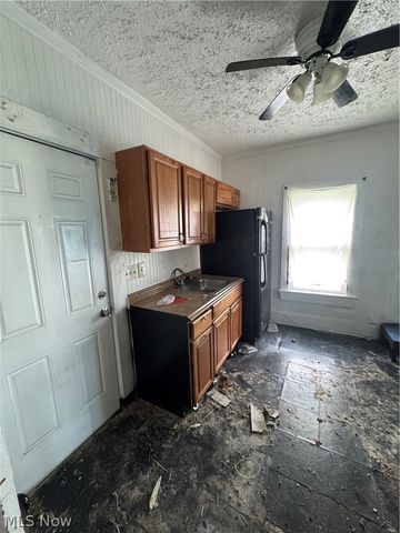 3843 E 78th Street, Cleveland, OH 44105