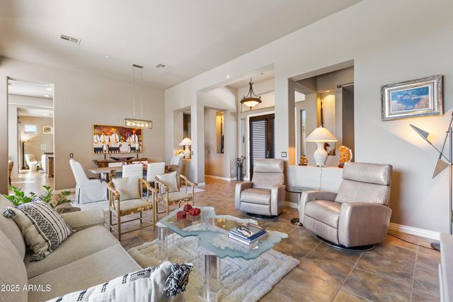 10275 E WINTER SUN Drive, Scottsdale, AZ 85262