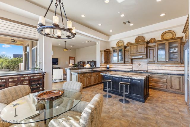 10275 E WINTER SUN Drive, Scottsdale, AZ 85262