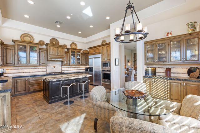 10275 E WINTER SUN Drive, Scottsdale, AZ 85262