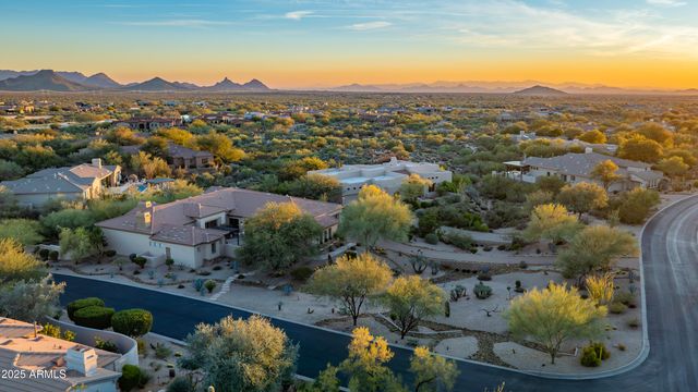 10275 E WINTER SUN Drive, Scottsdale, AZ 85262