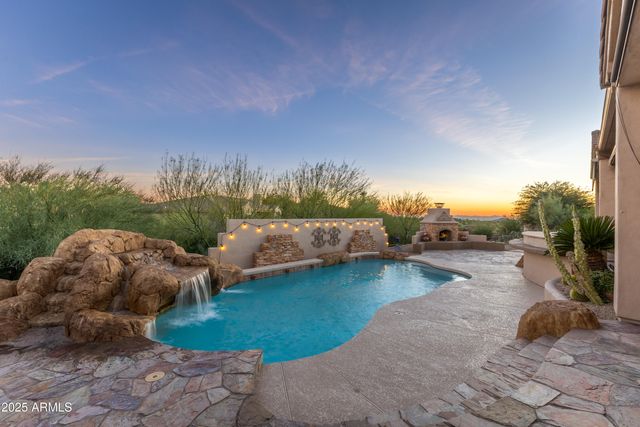 10275 E WINTER SUN Drive, Scottsdale, AZ 85262