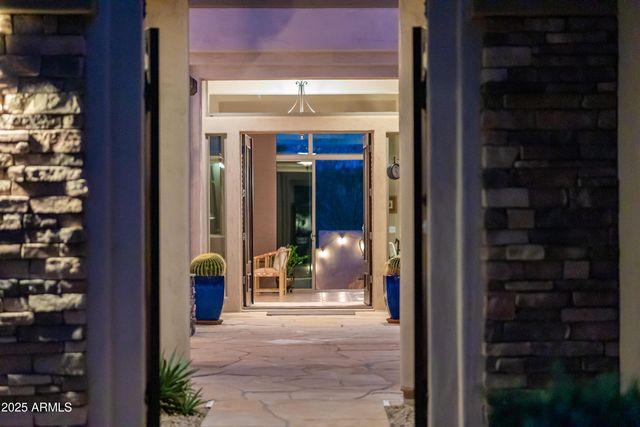 10275 E WINTER SUN Drive, Scottsdale, AZ 85262