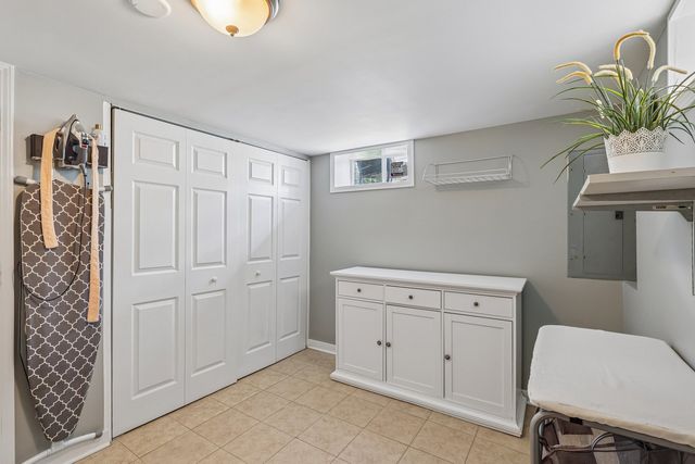 2654 W Catalpa Avenue, Chicago, IL 60625
