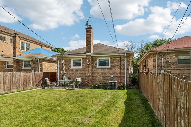 2654 W Catalpa Avenue, Chicago, IL 60625