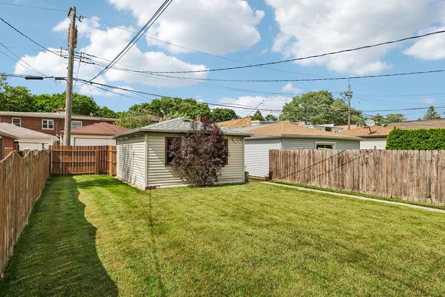 2654 W Catalpa Avenue, Chicago, IL 60625