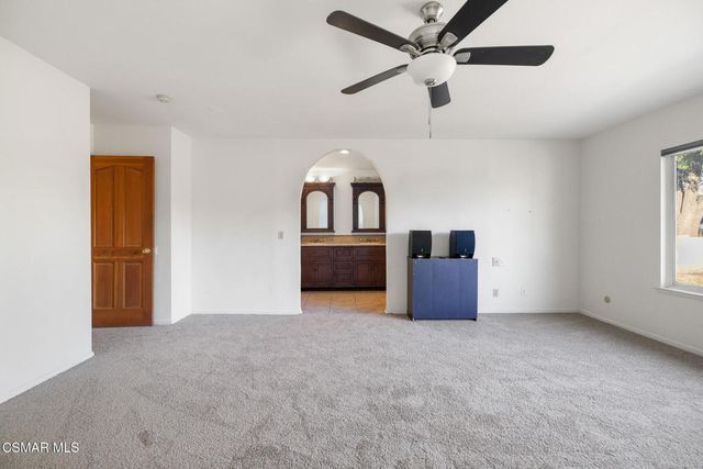 2183 E Chesterton Street, Simi Valley, CA 93065