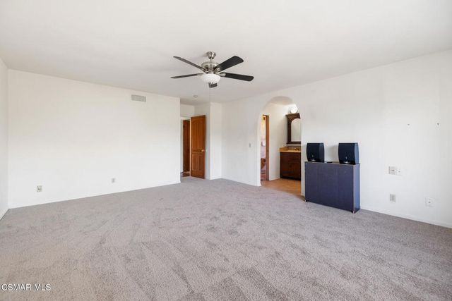 2183 E Chesterton Street, Simi Valley, CA 93065