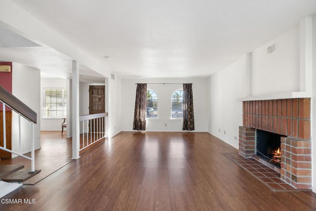 2183 E Chesterton Street, Simi Valley, CA 93065