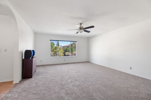 2183 E Chesterton Street, Simi Valley, CA 93065