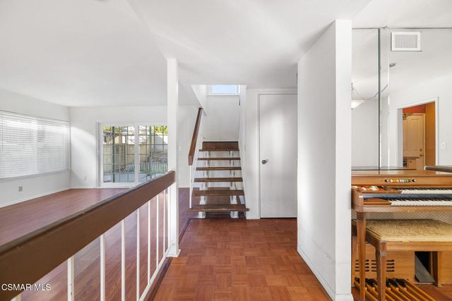 2183 E Chesterton Street, Simi Valley, CA 93065