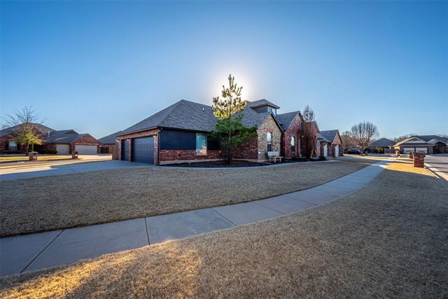 11716 SW 26th Court, Yukon, OK 73099