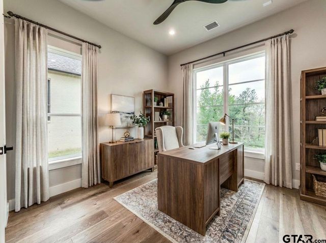 4585 Cascades Blvd, Tyler, TX 75709